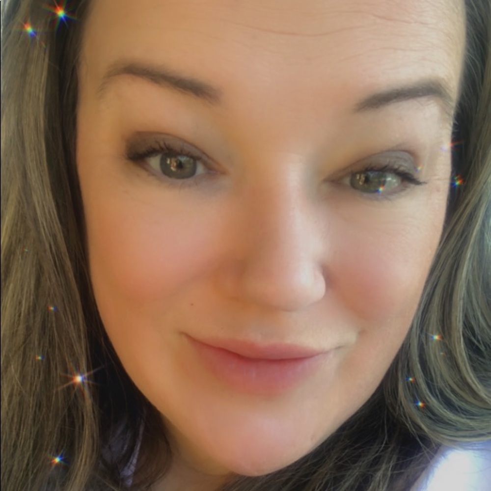 Meet your Posher, Kindra